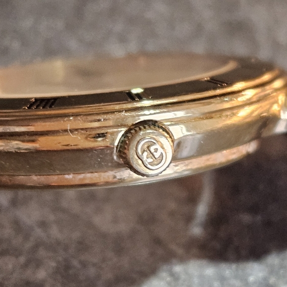Vintage Gucci Women’s Watch - Picture 11 of 13
